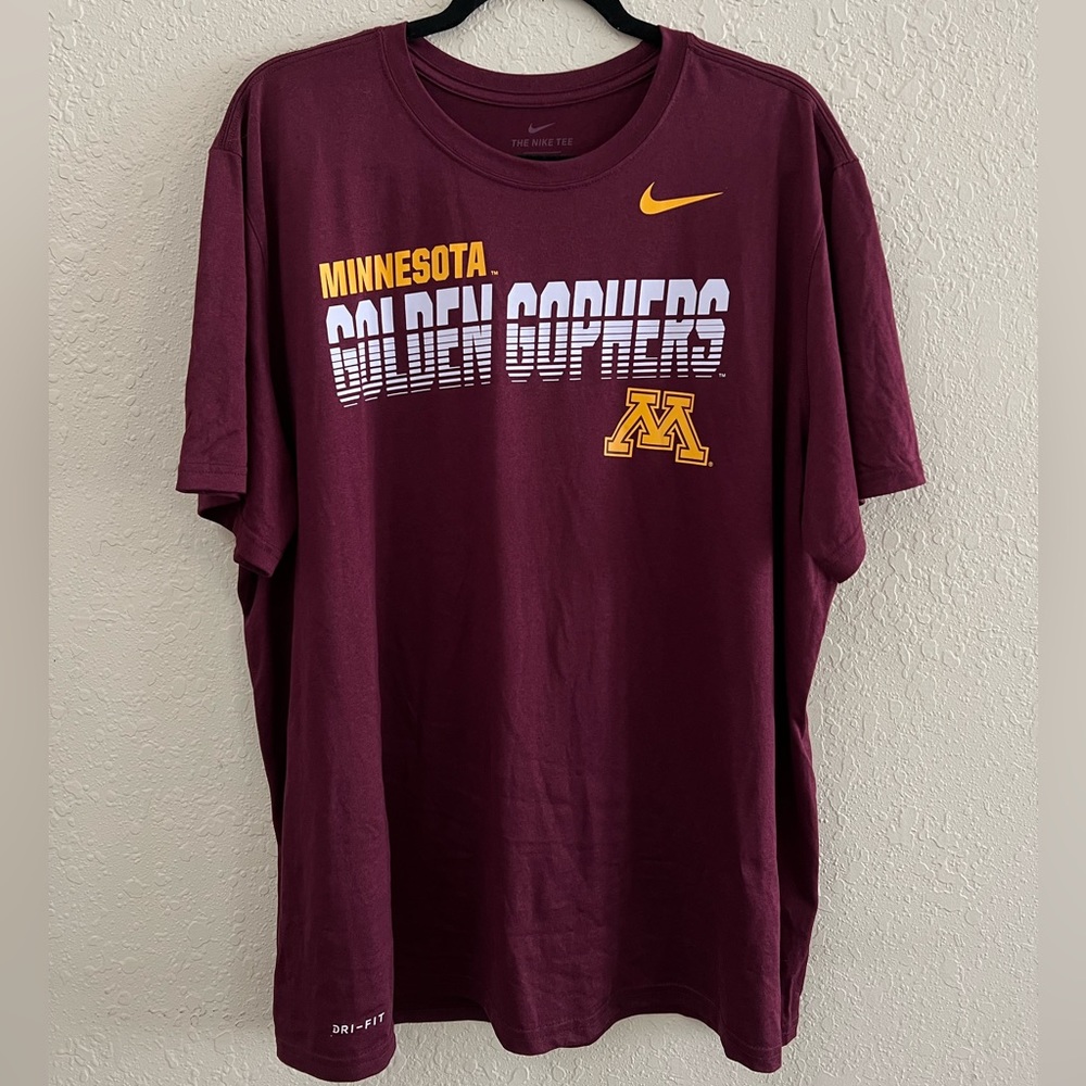 ❣️2/$25❣️ Minnesota Golden Gophers x NIKE dri-fit maroon men’s T-shirt | XXL